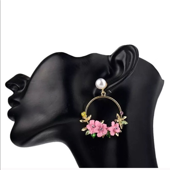 Floral earrings - Picture 7 of 8